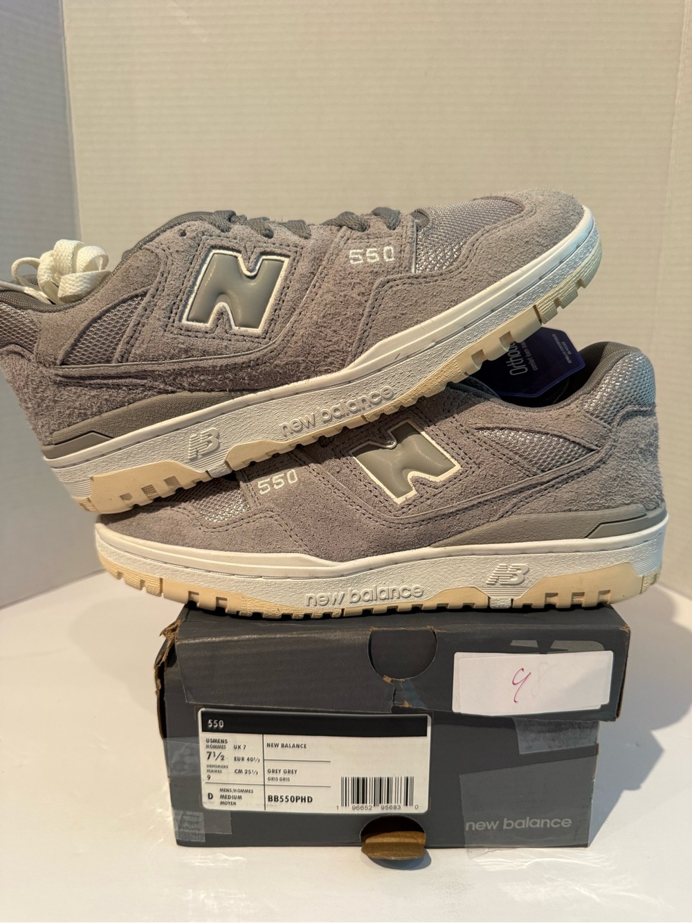New Balance 550 Men’s Sneakers in Grey and Cream